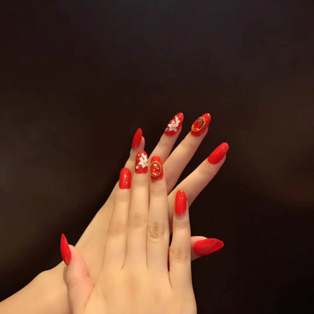 Artificial nails with elegant flower and rhinestone design Kalsten