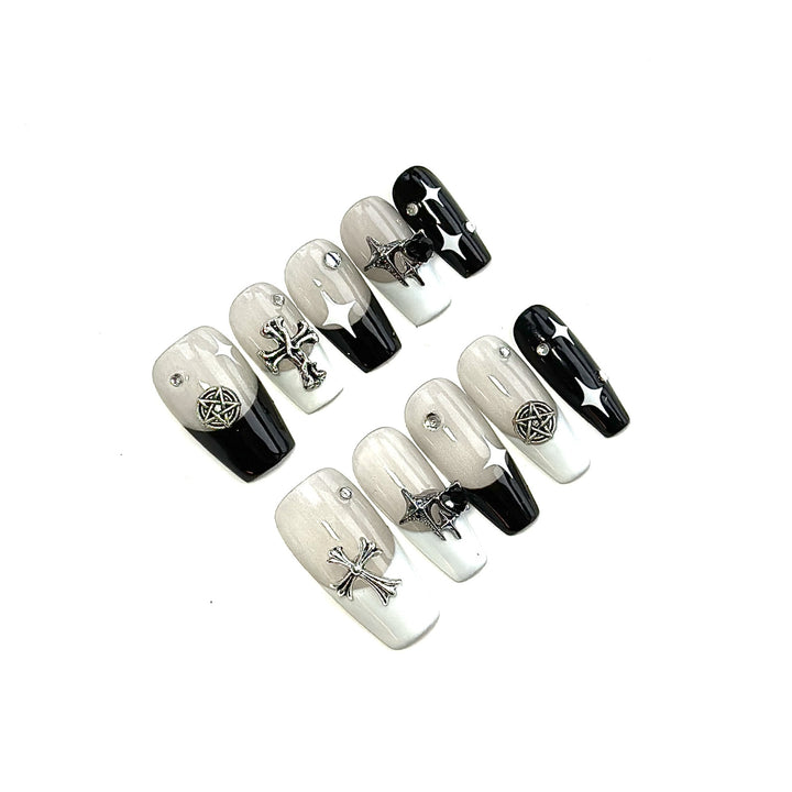 Artistic Themed Press-On Nail Set with Decorative Metallic Accents