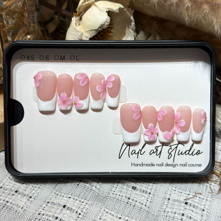 Floral Embellished Press-On Nail Set Kalsten