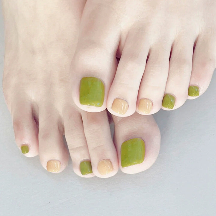 Premium Multi-Color Decorative Press-On Toenail Set Kalsten