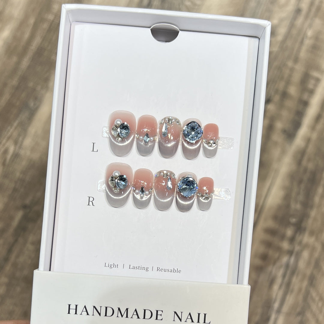 Reusable Rhinestone-Embellished Press-On Nail Set Kalsten