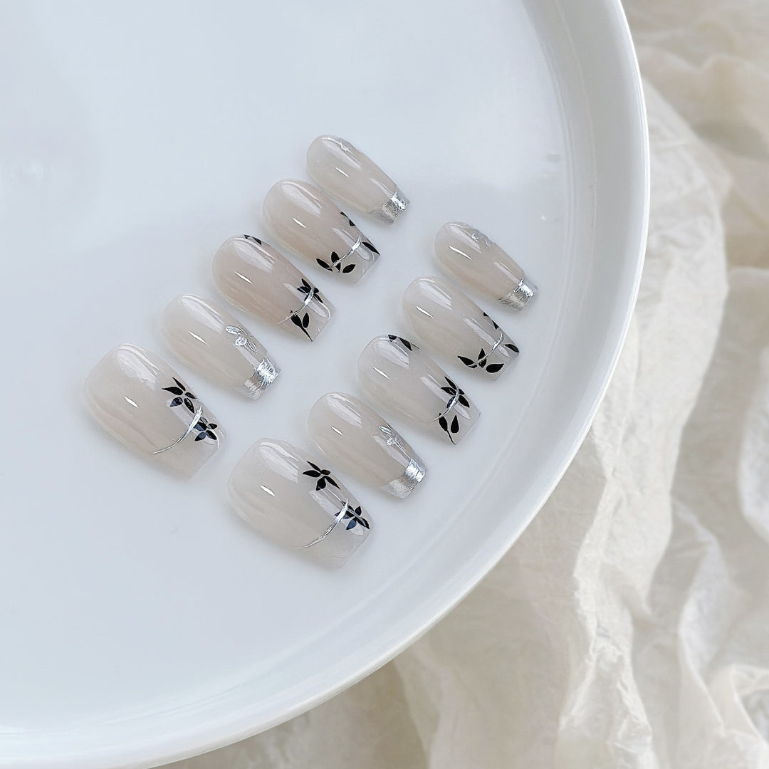 Artistic Floral Press-On Nail Set with Glossy Finish
