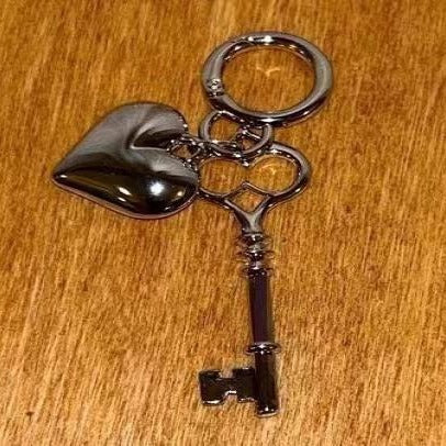 Heart-Shaped Keychain Kalsten
