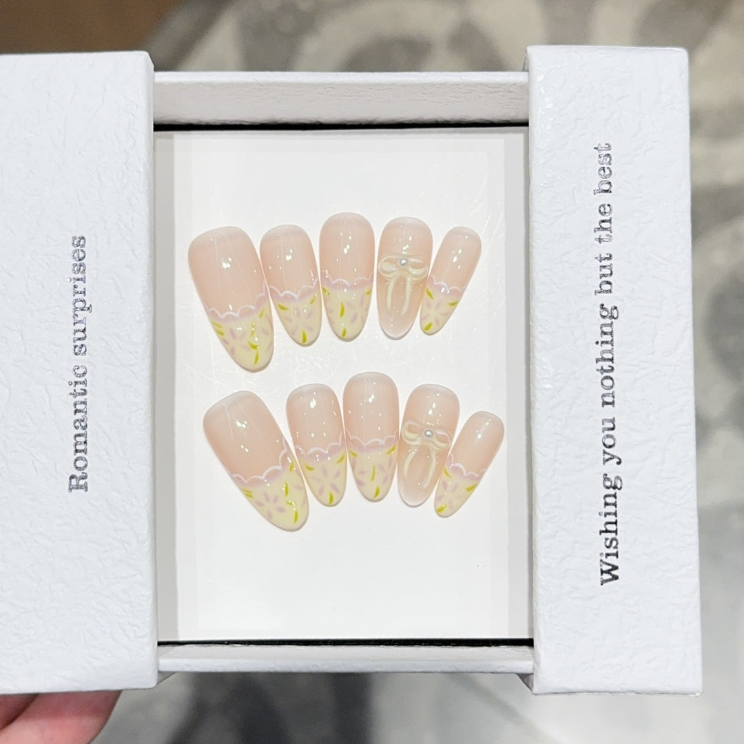 Artificial nails with romantic floral designs Kalsten