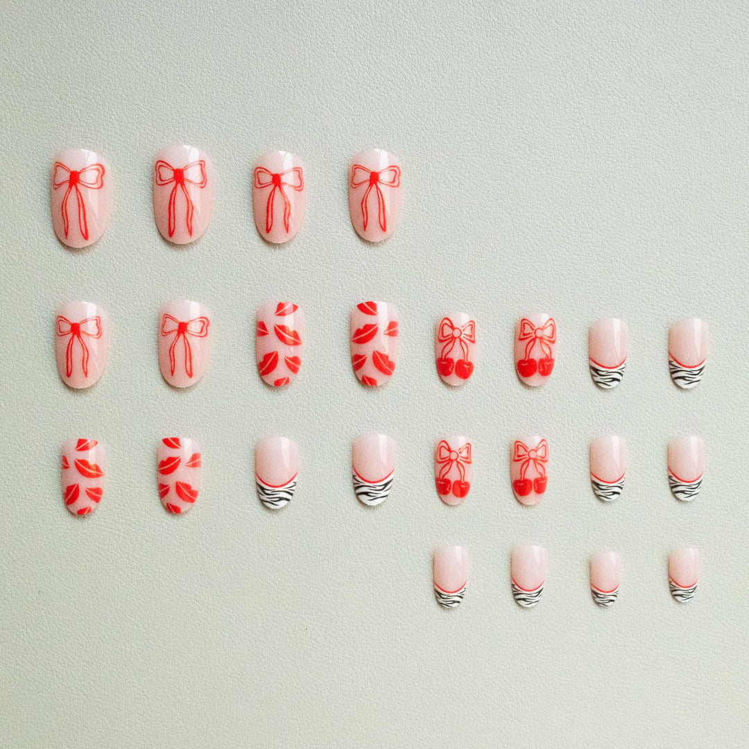 Artistic Bow and Kiss Nail Art Kit
