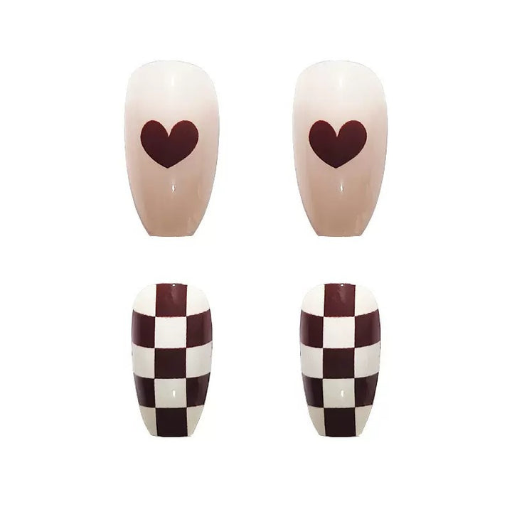 Artificiaal nail set with stylish and fashionable accents Kalsten