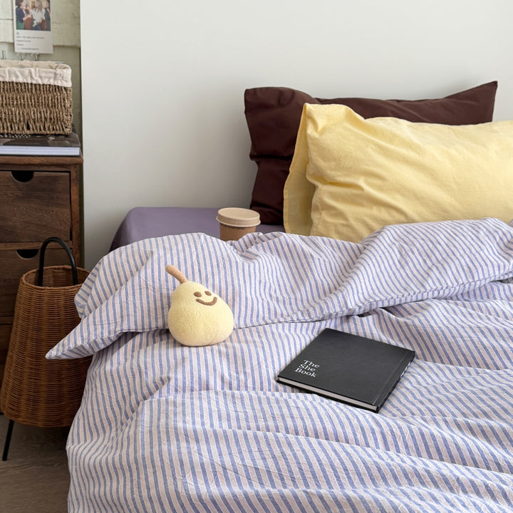 Washed linen bedding set with pillowcases