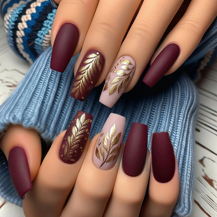 Elegant artificial nails with gold decoration Kalsten