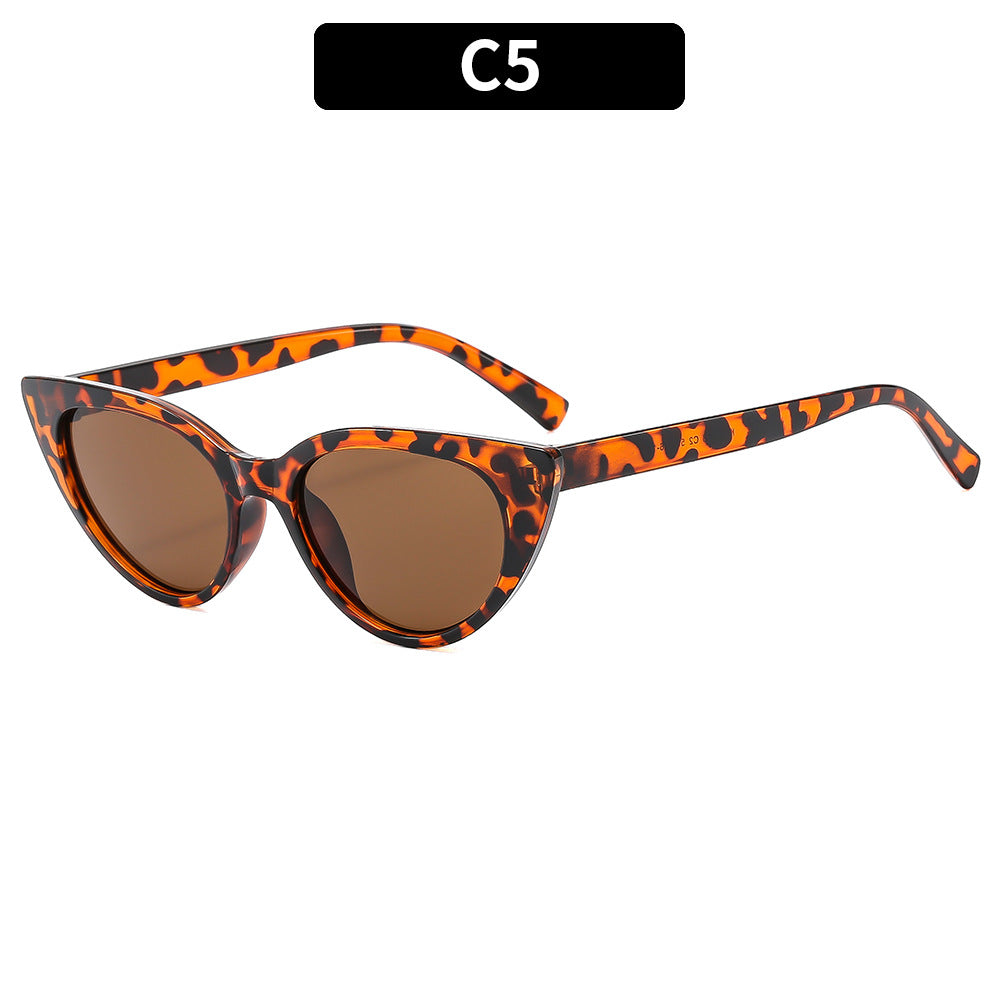 Chic Cat-Eye Sunglasses  1787664030