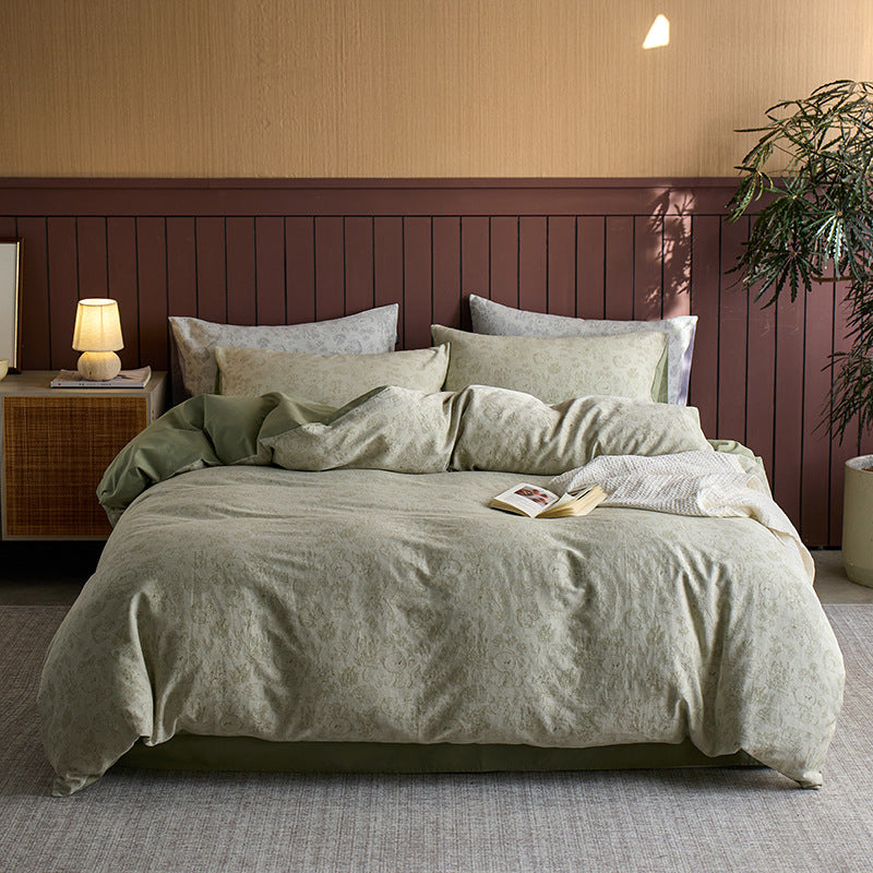 Reversible cotton percale bedding set with fine floral pattern and soft touch