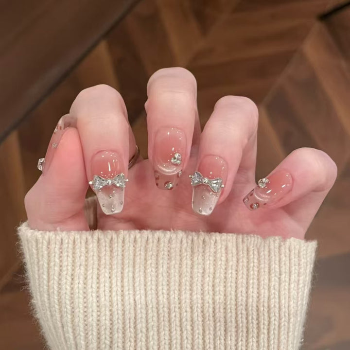 Glittering and Decorated Artificial Nails Kalsten