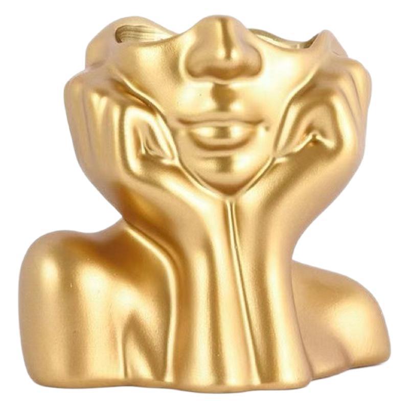 Stylish decorative figure Kalsten