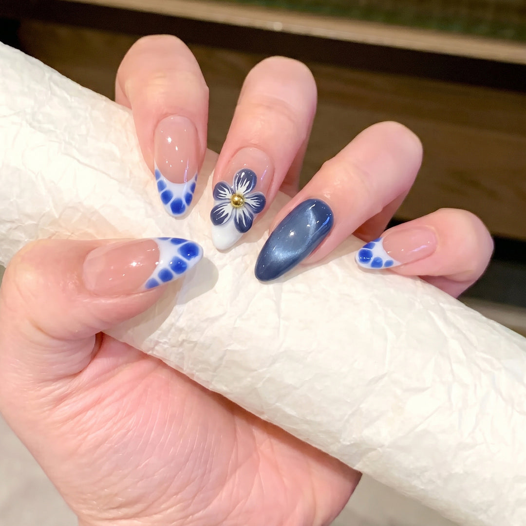 Artistic Press-On Nail Set with Floral and Geometric Accents Kalsten