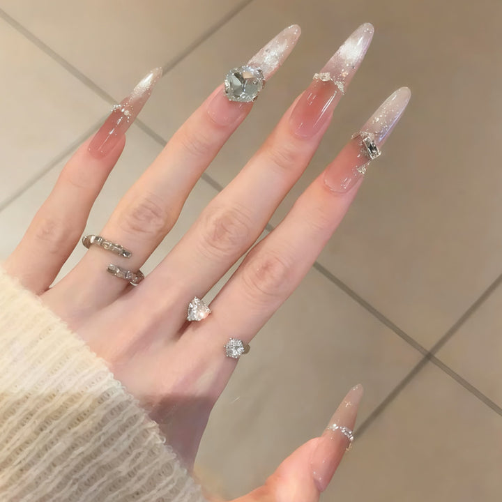 Glamorous artificial nails with crystal accents Kalsten