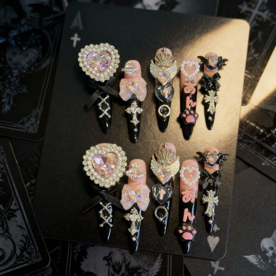 Artistic Nail Art Tips