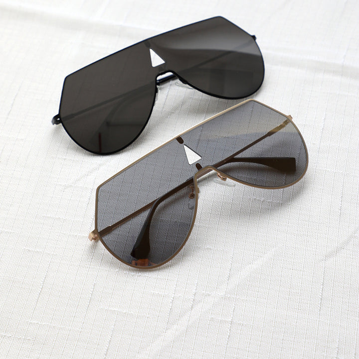 Women's futuristic oversized sunglasses with protective metal frame Kalsten