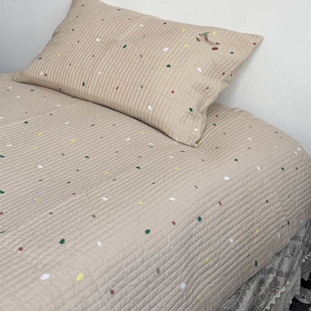 Quilted cotton bedspread with fine striped texture and cherry embroidery