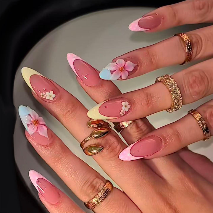 Elegant Artificial Nails with Floral Accents Kalsten