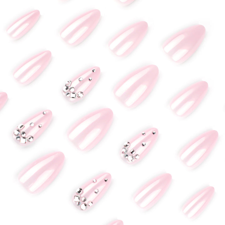 Artful nail art with delicate glitter accents and elegant French tip Kalsten