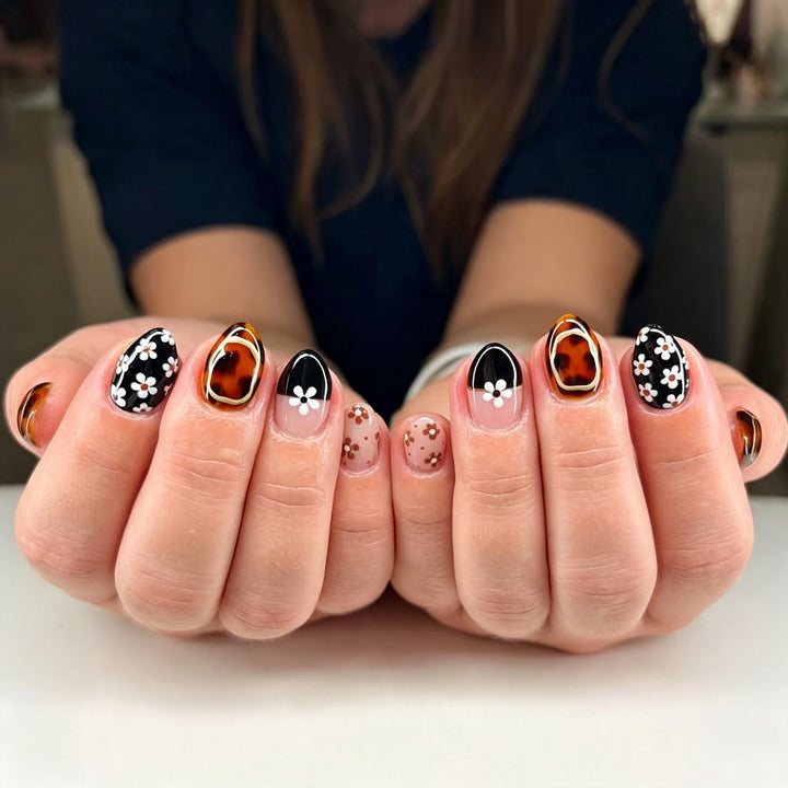 Artistic Press-On Nail Art Set with Floral Designs Kalsten