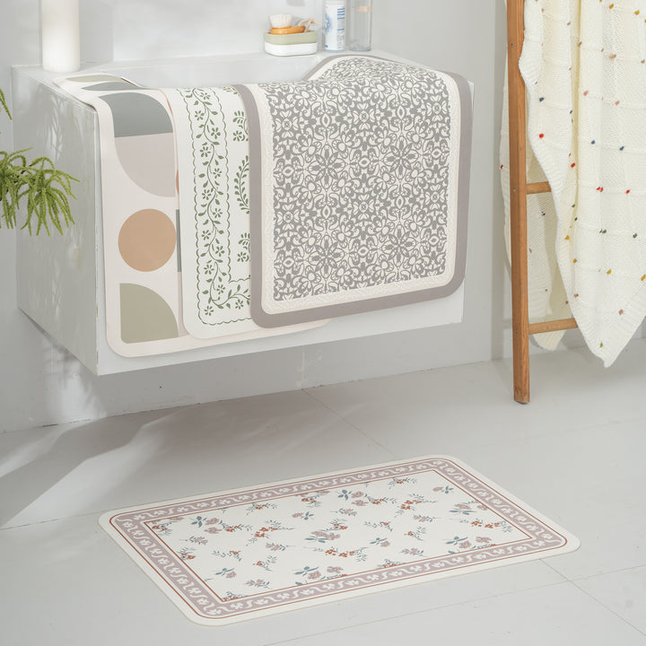 Kalsten Bath Mat Set made of soft microfiber with non-slip latex backing and delicate ornamental print