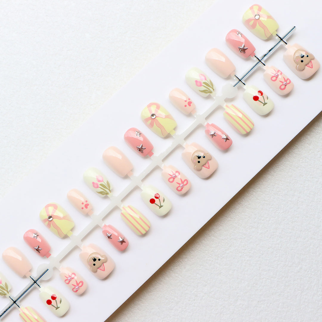 Cute Themed Press-On Nail Art Set Kalsten