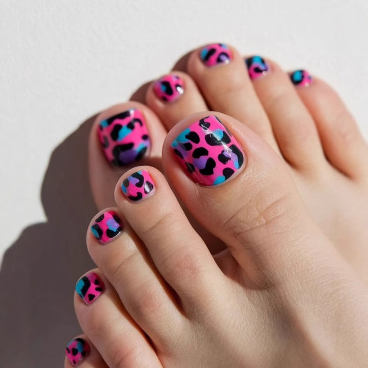 Artificial nail set with vibrant leopard pattern Kalsten