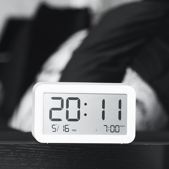 Digital watch with temperature and date display Kalsten