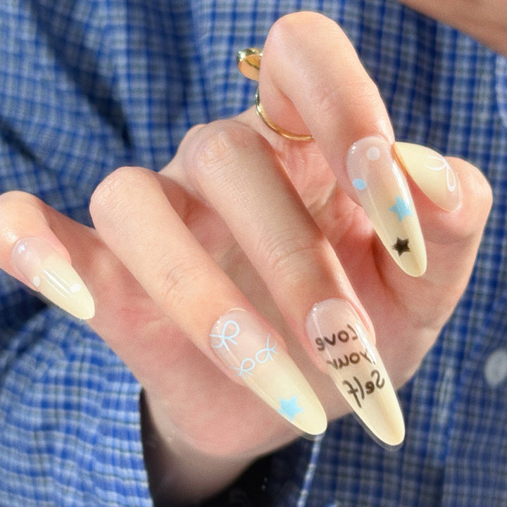 Artistic Press-On Nail Set with Floral and Glossy Accents Kalsten