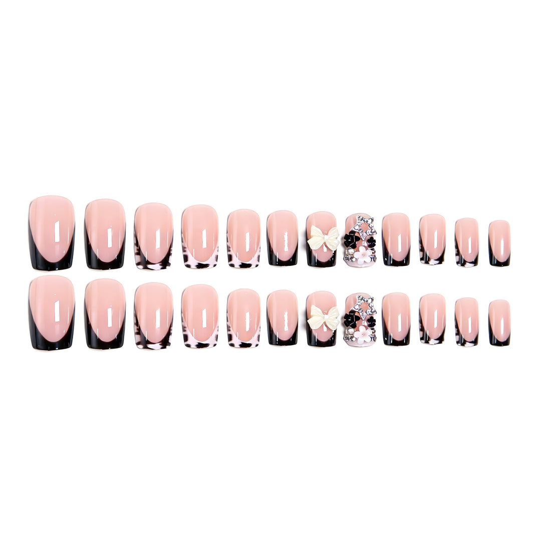 Elegant artificial nails with detailed embellishments Kalsten