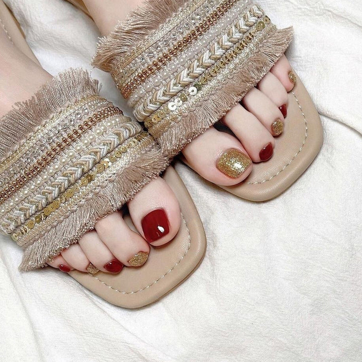 Elegant and tasteful sandals with fringe decoration Kalsten