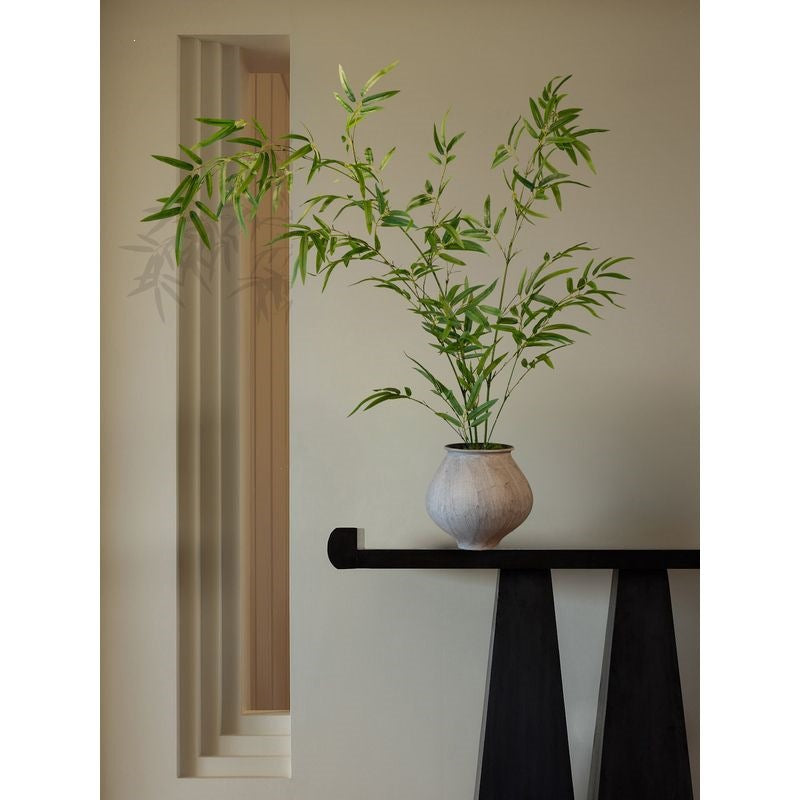 Elegant Decorative Botanical Arrangement