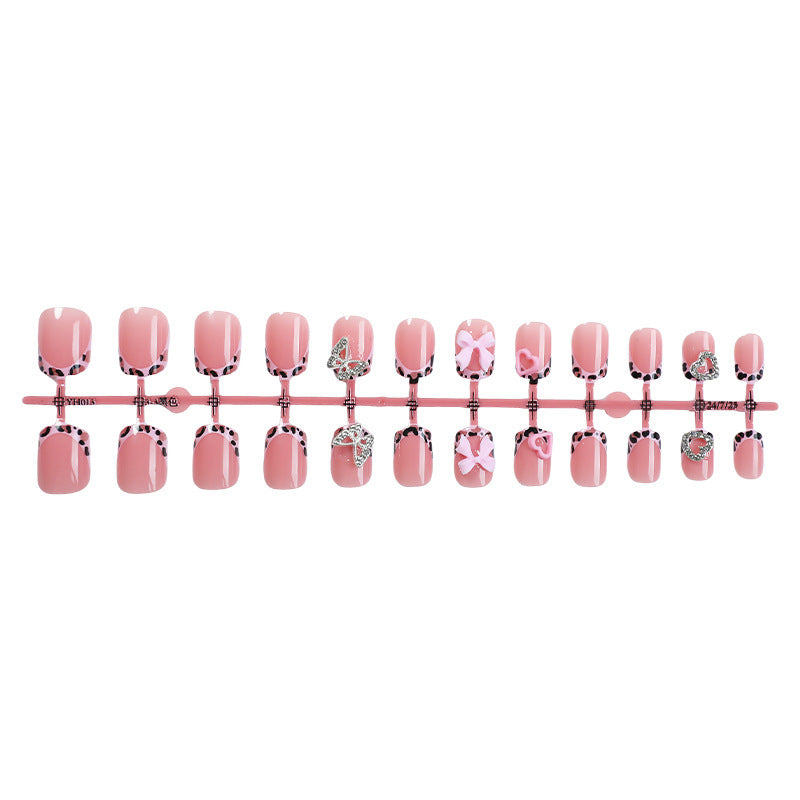Artificial nail art with embellishments Kalsten