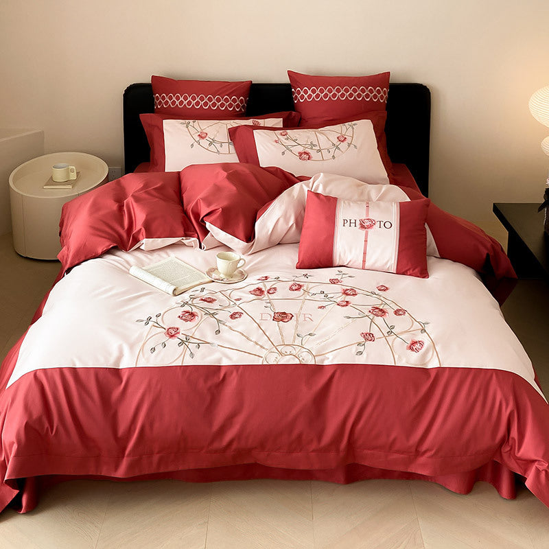Luxurious embroidered bedding set made of cotton satin with rose motif