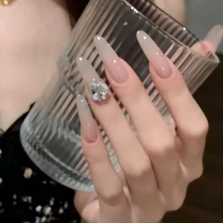 Glamorous Rhinestone-Embellished Press-On Nail Extensions Kalsten