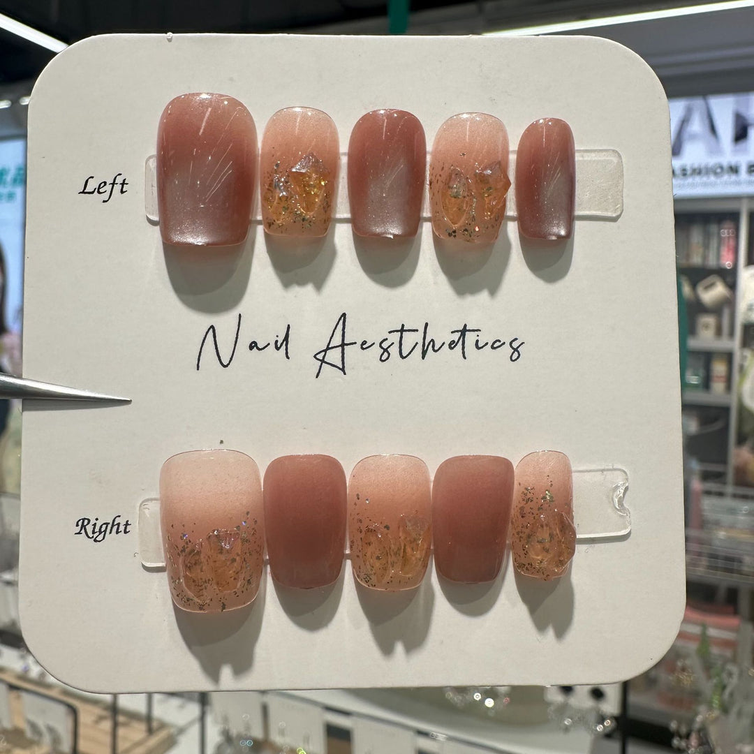 Aesthetic Press-On Nail Set Kalsten