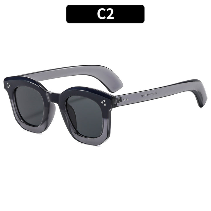 Vintage-Inspired Bold Frame Sunglasses