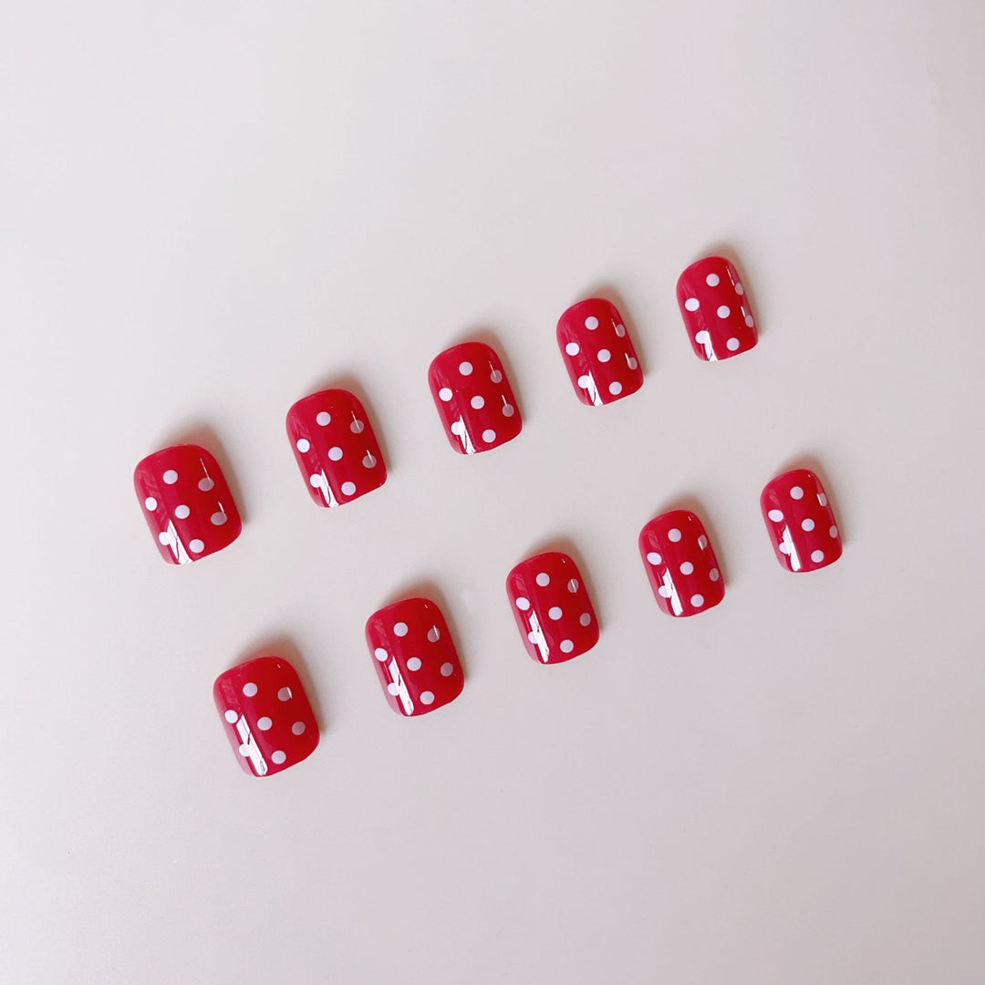 Nail set with stylish dots and high-gloss finish Kalsten