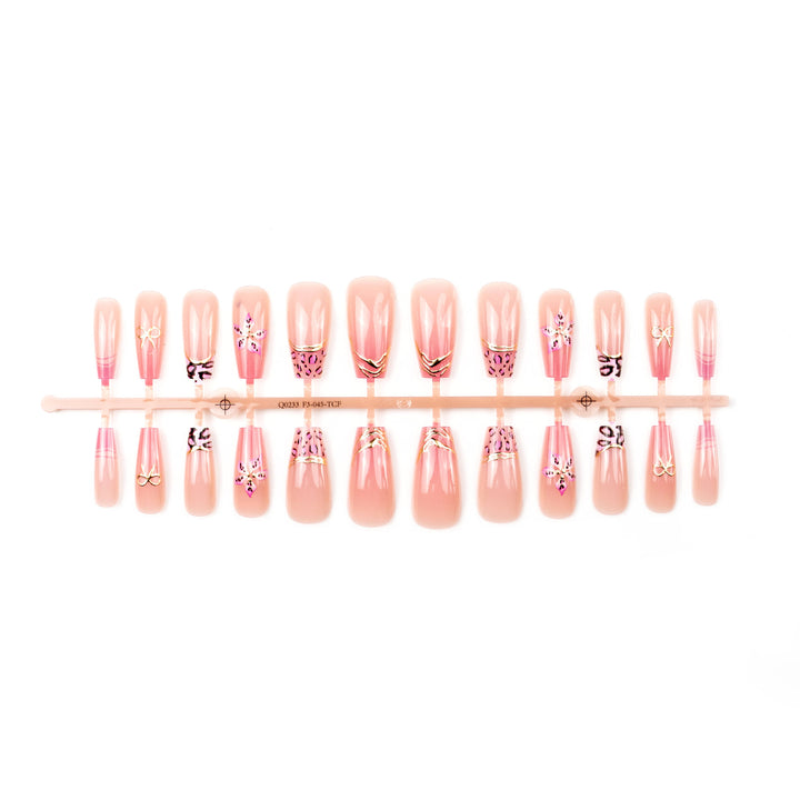Artificial nails with floral accents Kalsten