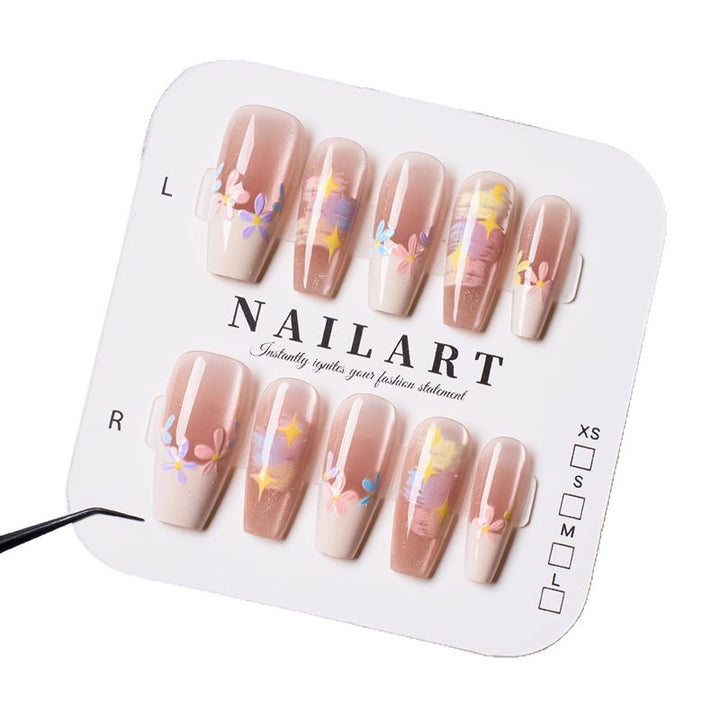 Floral-Inspired Press-On Nail Art Kalsten