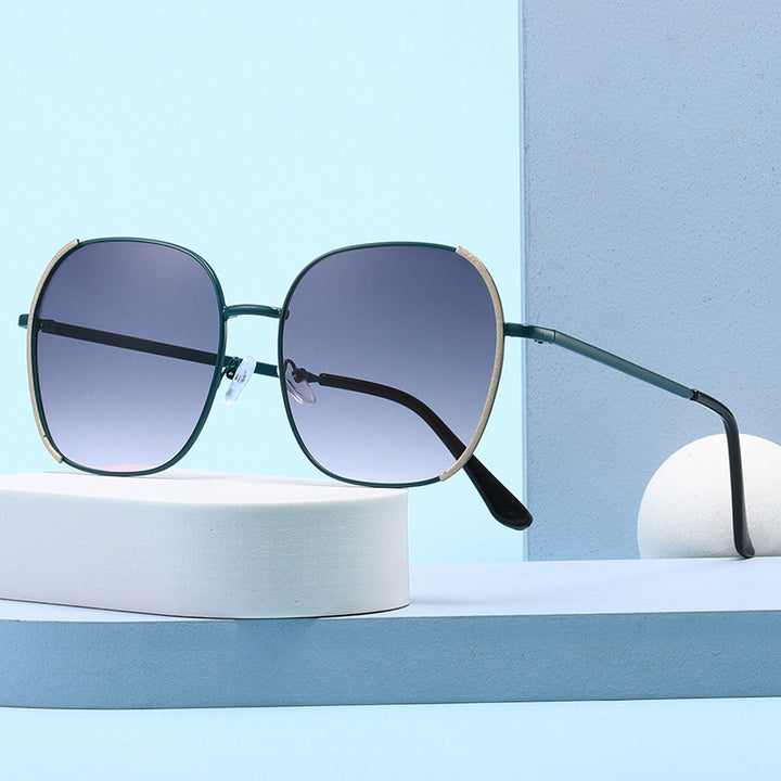Ladies oversized sunglasses with protective UV protection and elegant metal frame Kalsten