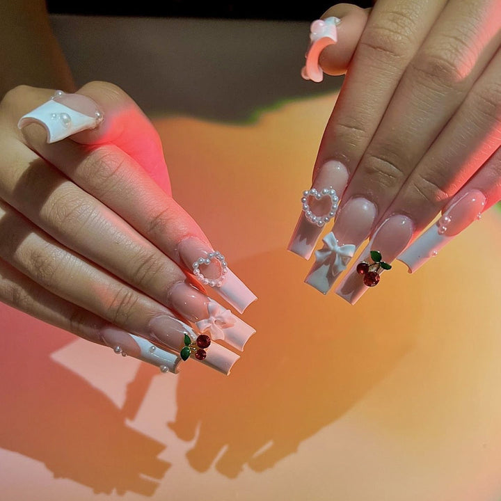 Artificial nail set with elegant 3D decorations and pearl accents Kalsten