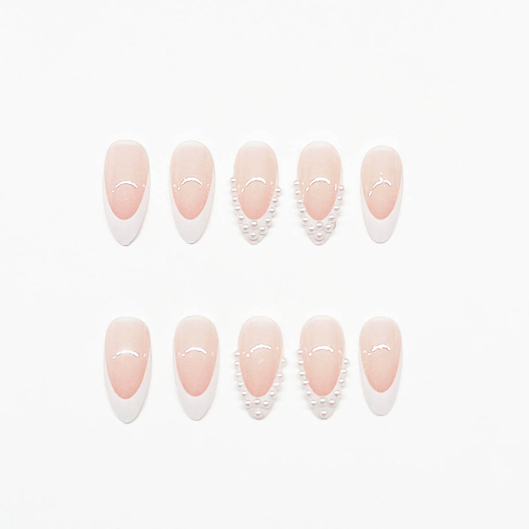 Nail art set with elegant design and 3D pearl embellishments Kalsten