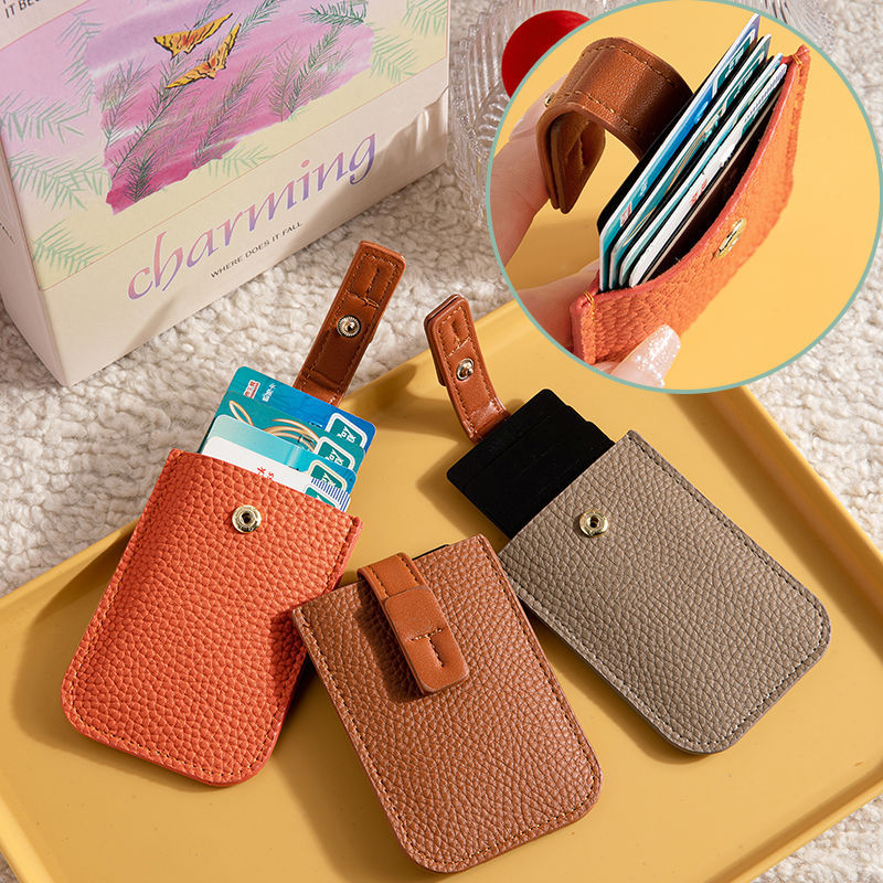 Minimalist RFID-Blocking Leather Card Holder Kalsten