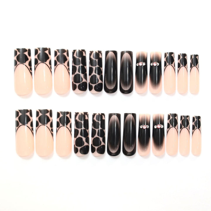 Glamorous artificial nails with modern 3D designs Kalsten