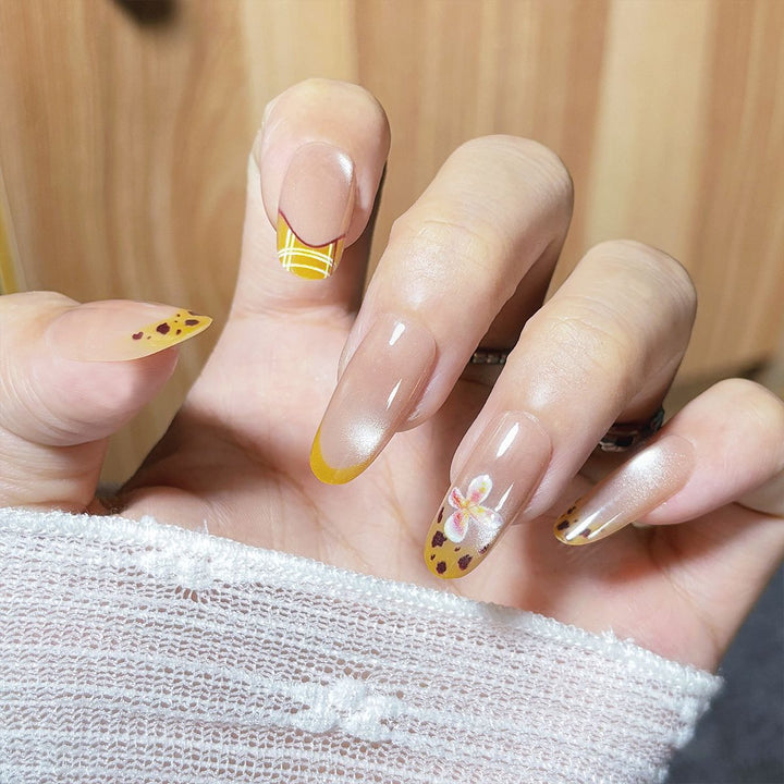 Decorative Press-On Nail Set Kalsten
