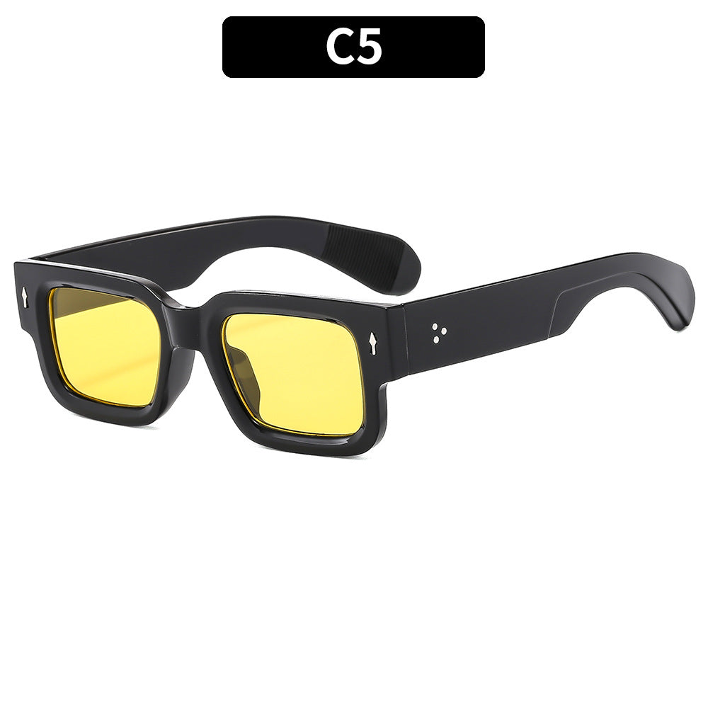 Fashion-Forward Square Frame Sunglasses