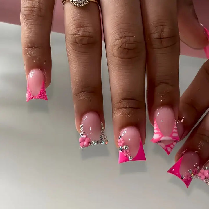 Glamorous Nail Art Set with Floral and Rhinestone Accents Kalsten