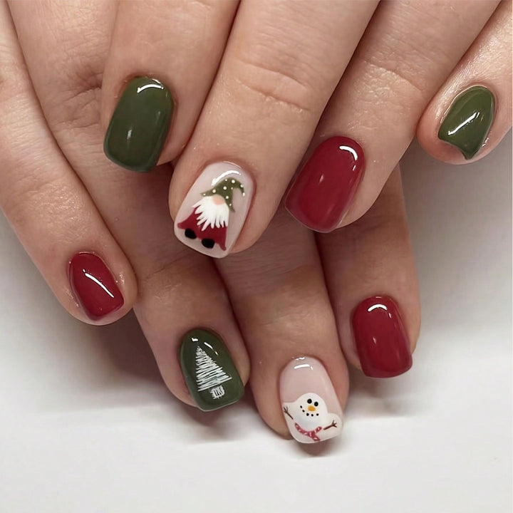 Festive Winter-Themed Press-On Nail Art Kalsten