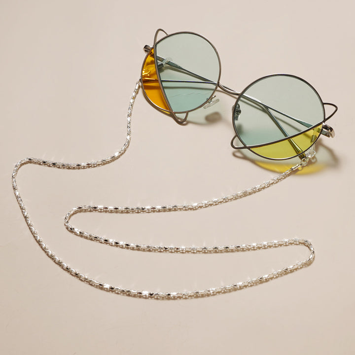 Elegant Pearl-Embellished Chain Kalsten